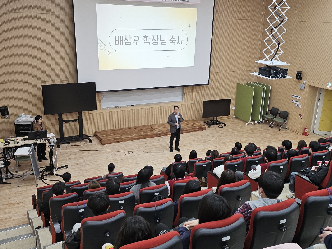 미트캠 축사.jpg 첨부 이미지